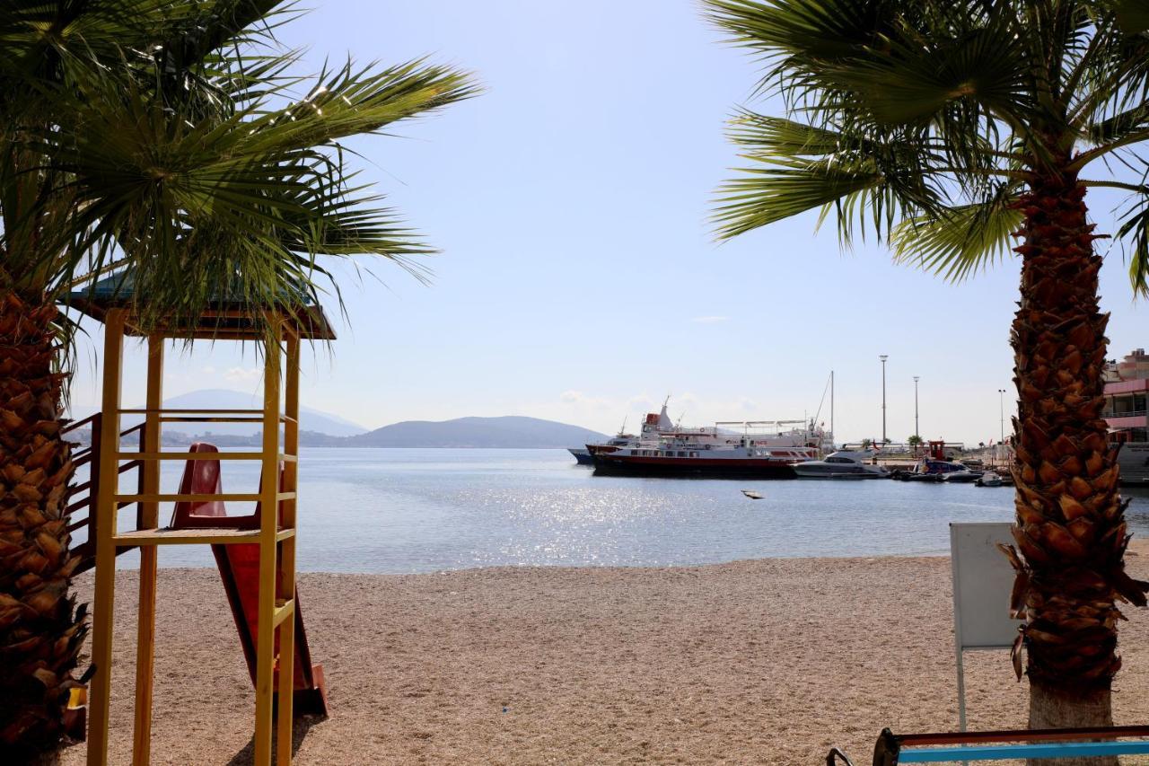 Luxury Seafront Apartments Sarande Bagian luar foto