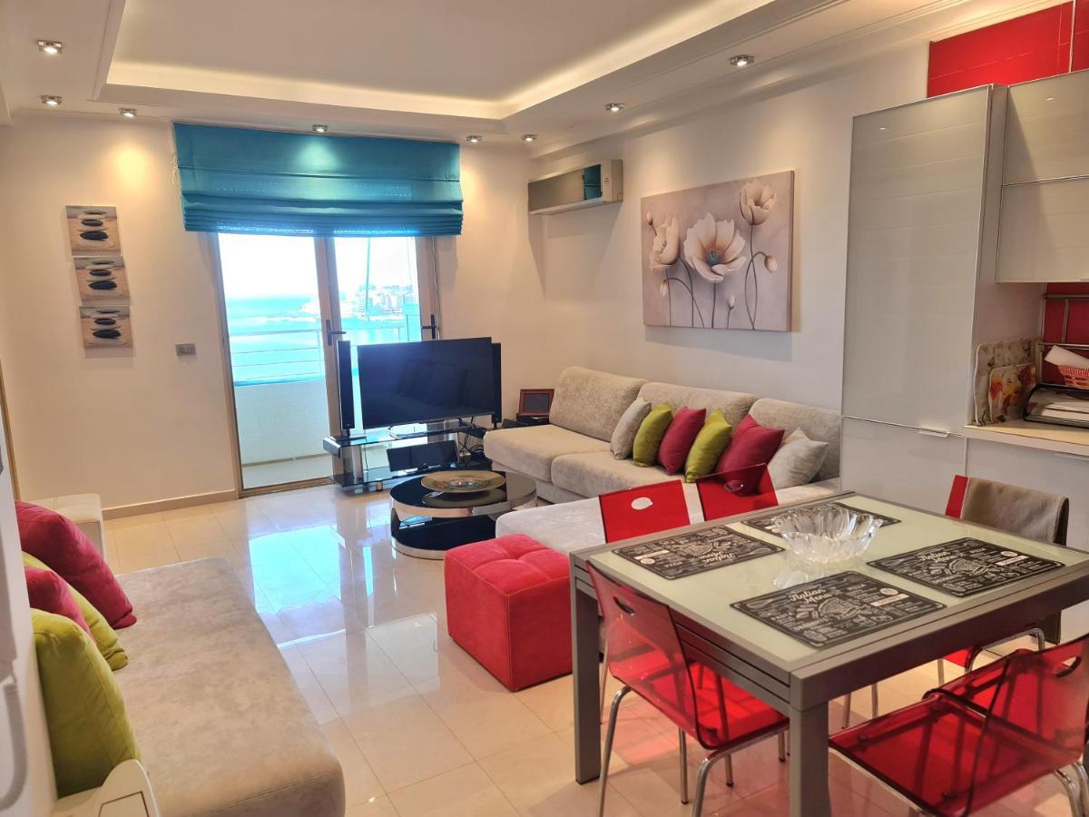 Luxury Seafront Apartments Sarande Bagian luar foto